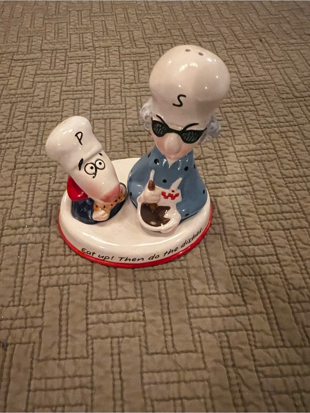 Hallmark Maxine Shoebox Ceramic Salt & Pepper Shakers w/ Base, Hand-Painted 4in